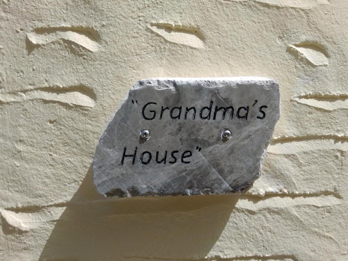 Grandma'S House Lägenhet Symi Exteriör bild