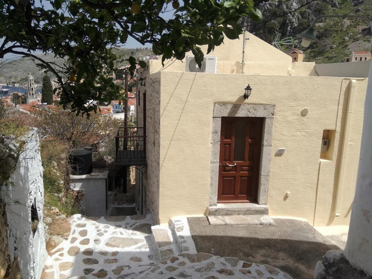 Grandma'S House Lägenhet Symi Exteriör bild