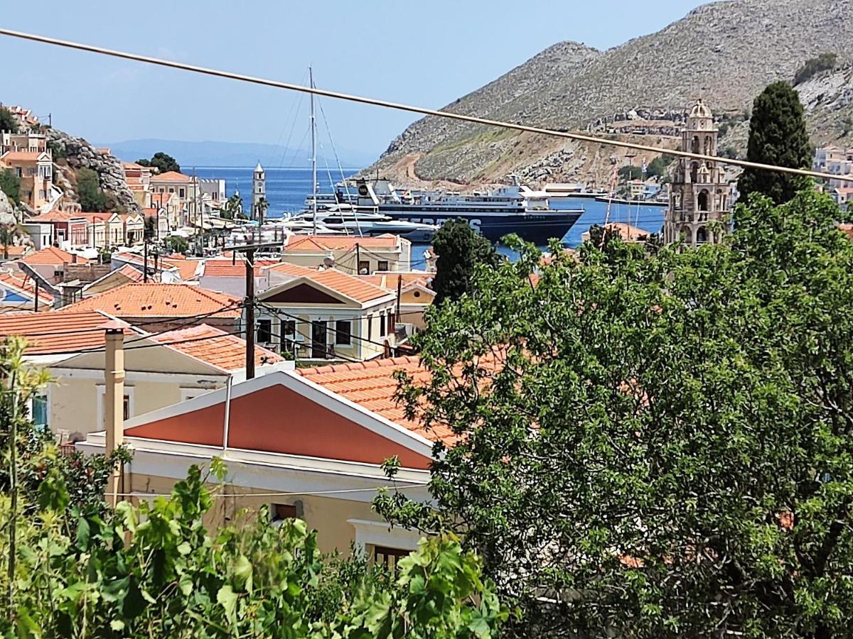 Grandma'S House Lägenhet Symi Exteriör bild